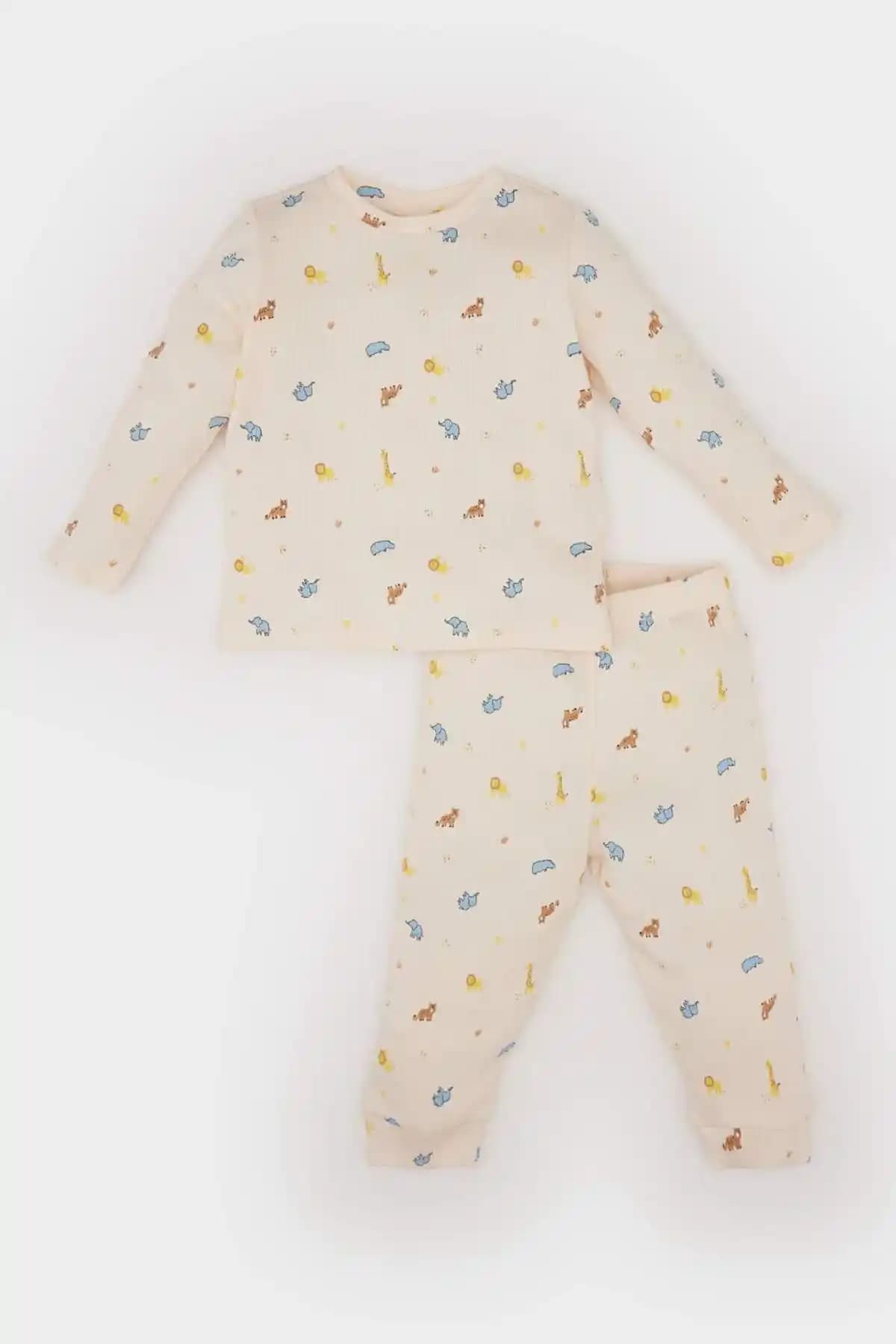 DeFacto Erkek Bebek Pijama Takımı: Konfor ve Şıklık Sunan Dayanıklı Tasarım