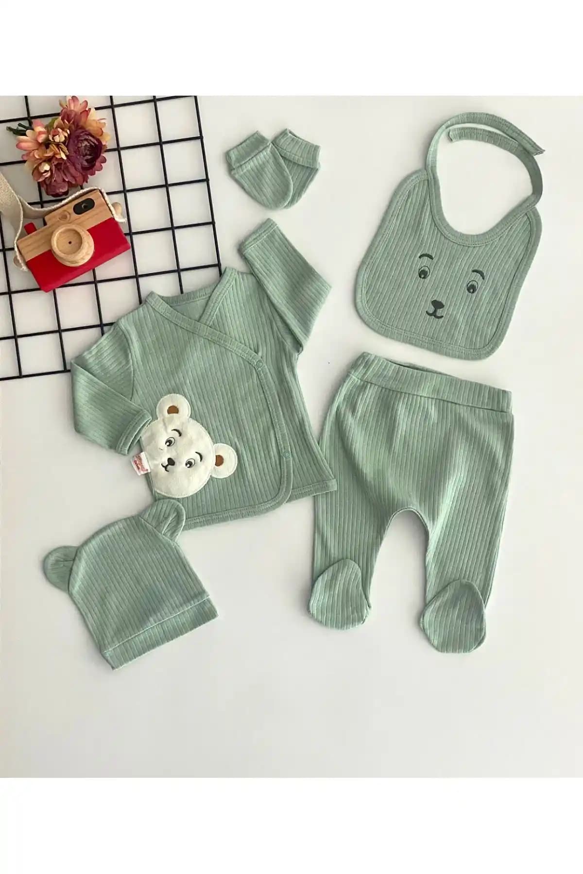 Derinbebe Organik Pamuk Bebek Çıkış Seti Yeşil 5 Parça Hastane ve Günlük Kullanım