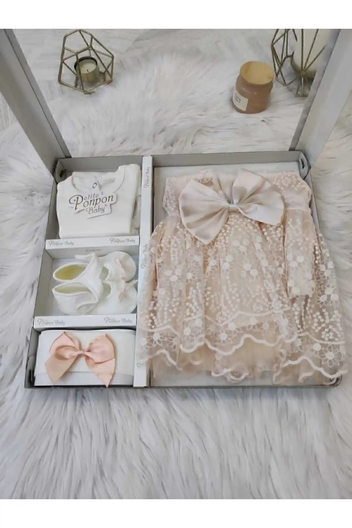 Petite Ponpon Baby 4'lü Kız Bebek Mevlüt Elbisesi Detaylı İnceleme ve Özellikleri