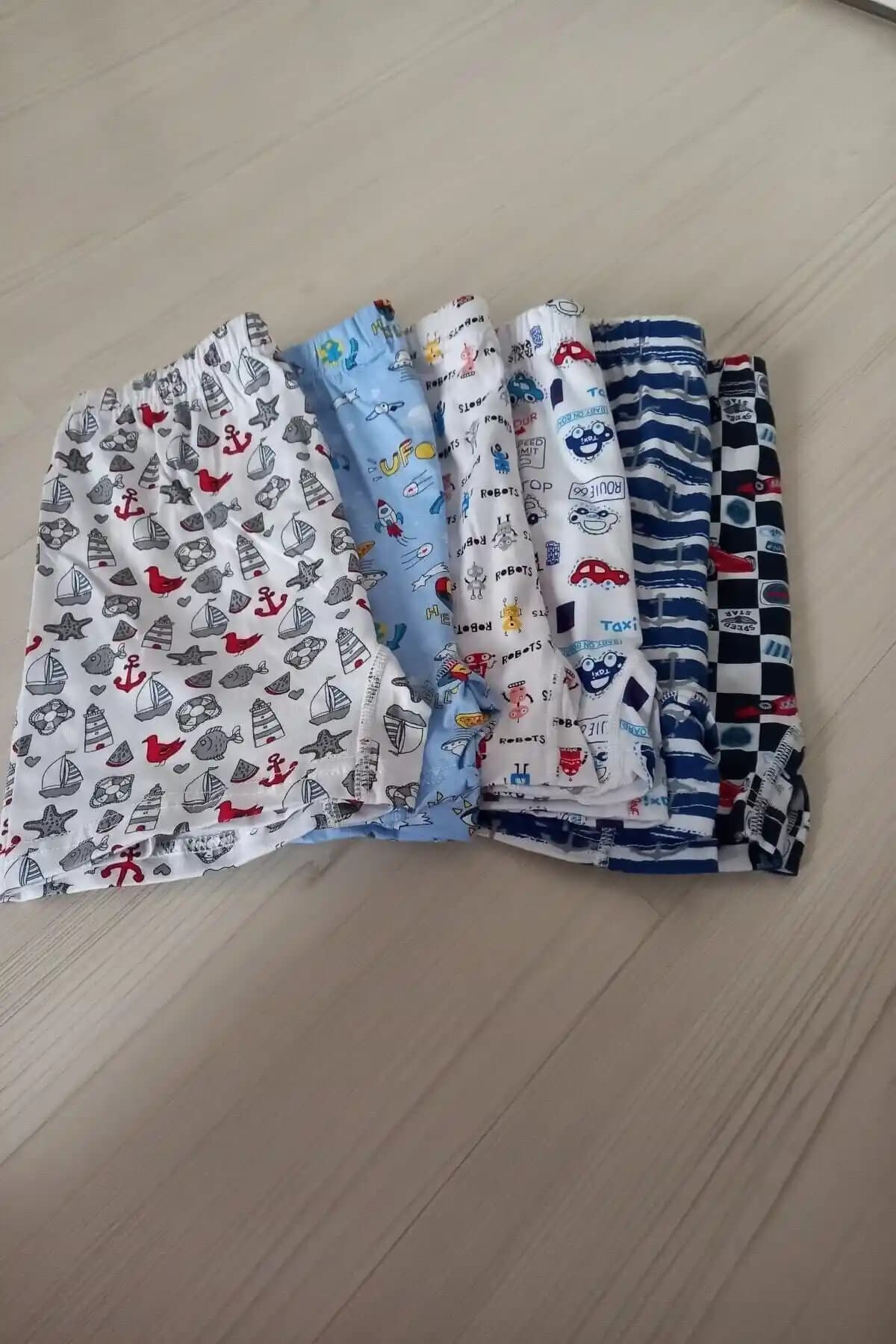 Tutku Erkek Çocuk Beyaz Empirme Desenli Boxer 6'lı Set Yüksek Kalite ve Konfor Sağlar