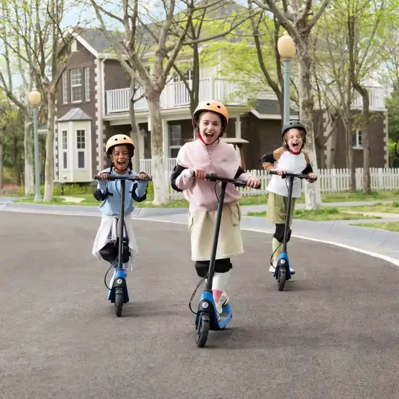 Çocuk Scooter Kullanımı ve Güvenlik İpuçları: Özellikler ve Dikkat Edilmesi Gerekenler