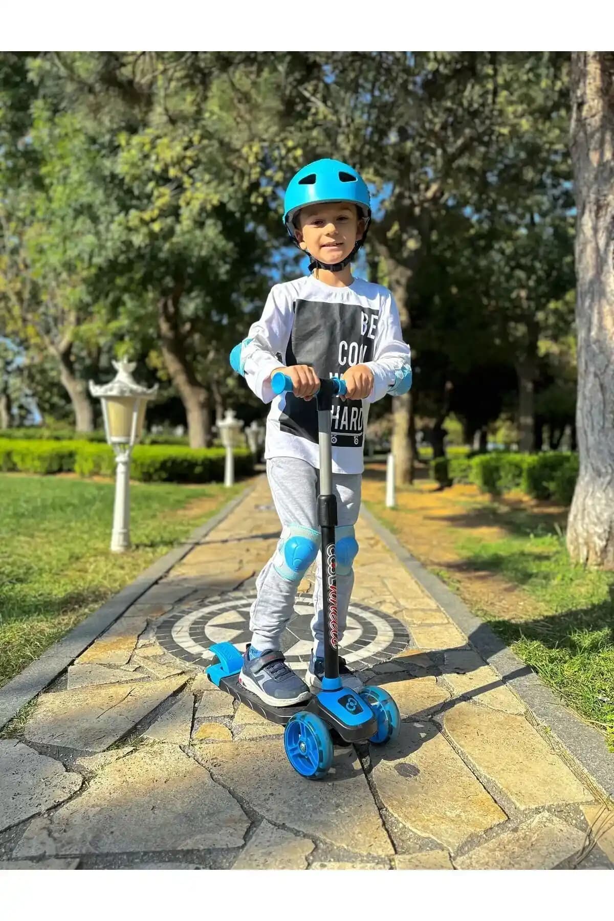 Çocuk Scooterlarında LED Işıklı ve Ayarlanabilir Boy Özellikleri Güvenlik ve Eğlenceyi Artırıyor