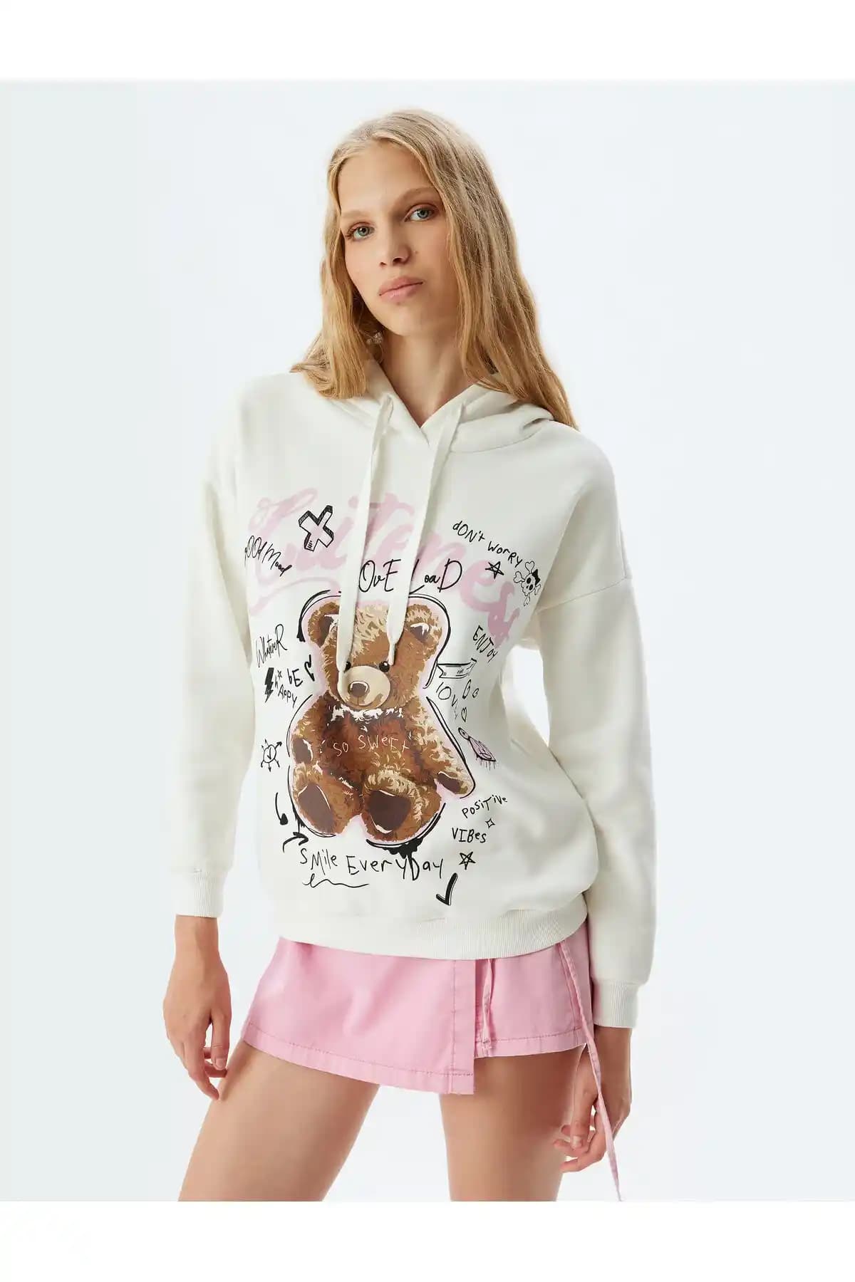 Çocuklar İçin Rahat ve Sevimli Sweatshirtler: Ayı Baskılı Tasarımların Moda Dünyasındaki Yeri