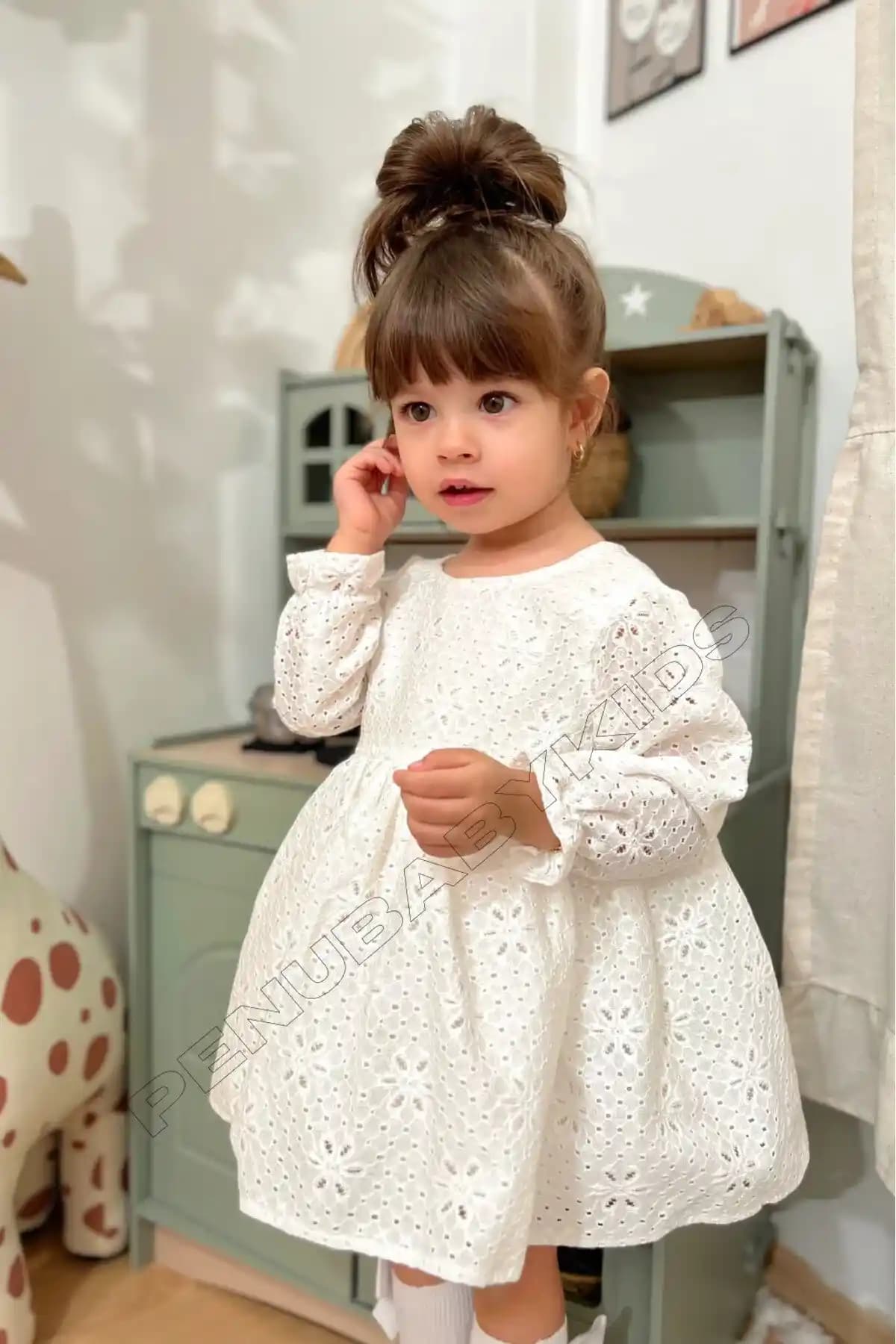 Fisto Detaylı Beyaz Kız Bebek Elbisesi Hediye Rehberi ve Moda Trendleri