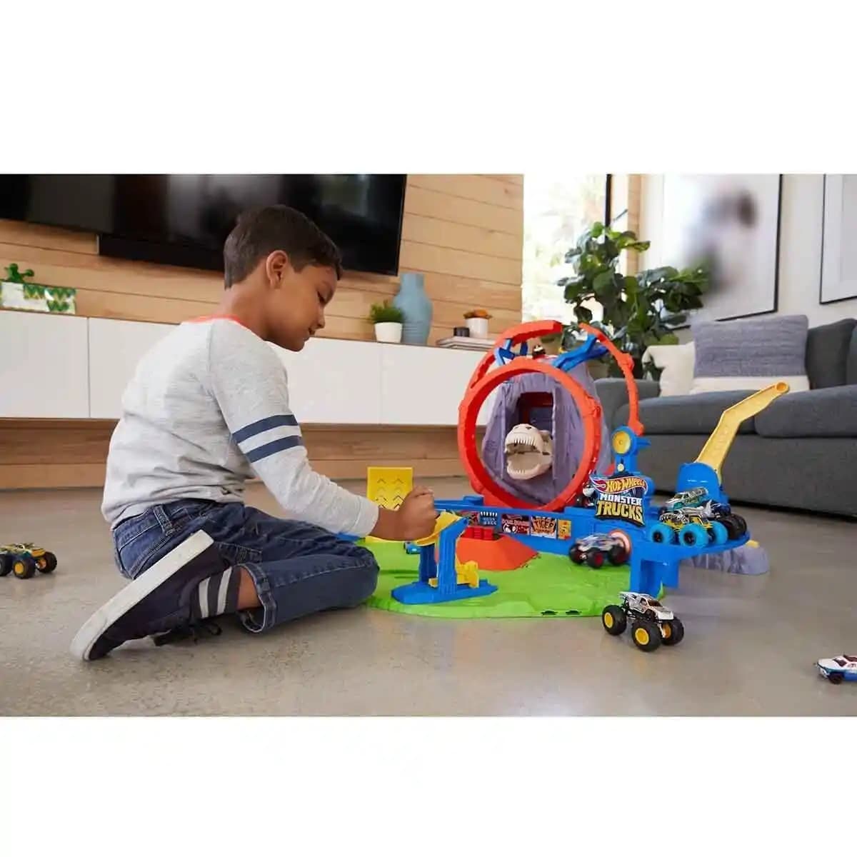 Hot Wheels Macera Setleri ile Çocukların Hayal Gücünü ve Motor Becerilerini Geliştirme