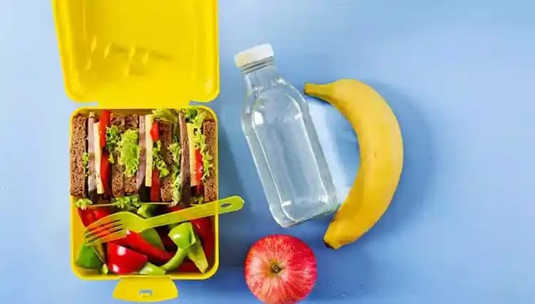 Oioi Pratik ve Güvenli Çocuk Beslenme Ürünleri: Sağlıklı ve Kullanışlı Seçenekler