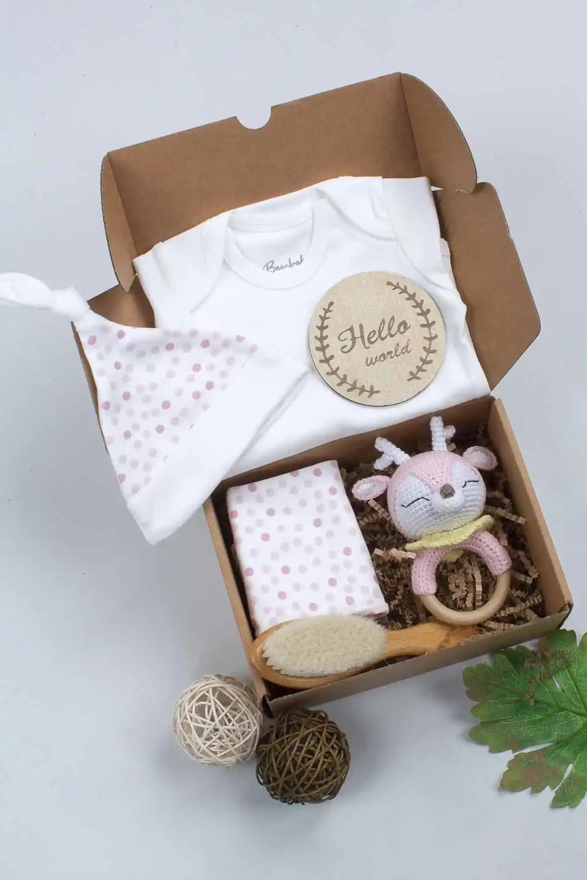 Özelleştirilebilir Bebek Hediye Paketleri: Kişiselleştirmenin Gücü ve Farklı Seçenekler