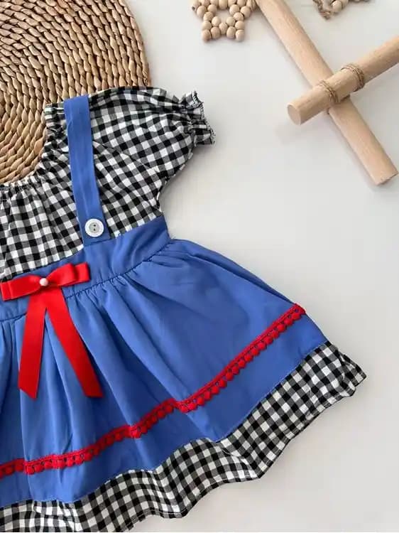 Şık ve Konforlu Bebek Elbiseleri: Günümüz Trendleri ve Özellikleri