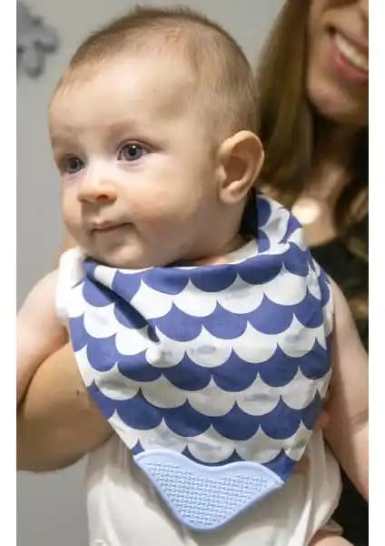 Babyjem Diş Kaşıyıcılı Poplin Fular Önlük ile Babydonat Kollu Mama Önlüğü Farklar