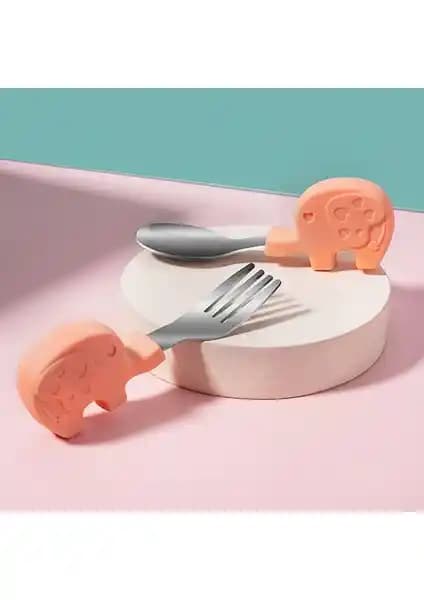 Bebek Eğitim Kaşığı ile Paslanmaz Çelik Setinin Farkları: Malzeme ve Tasarım