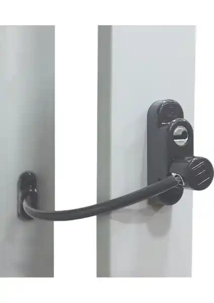 Eym Çelik Halatlı Kilit ile Deaks PVC Kilidi: Dayanıklılık ve Montaj Özellikleri karşılaştırması