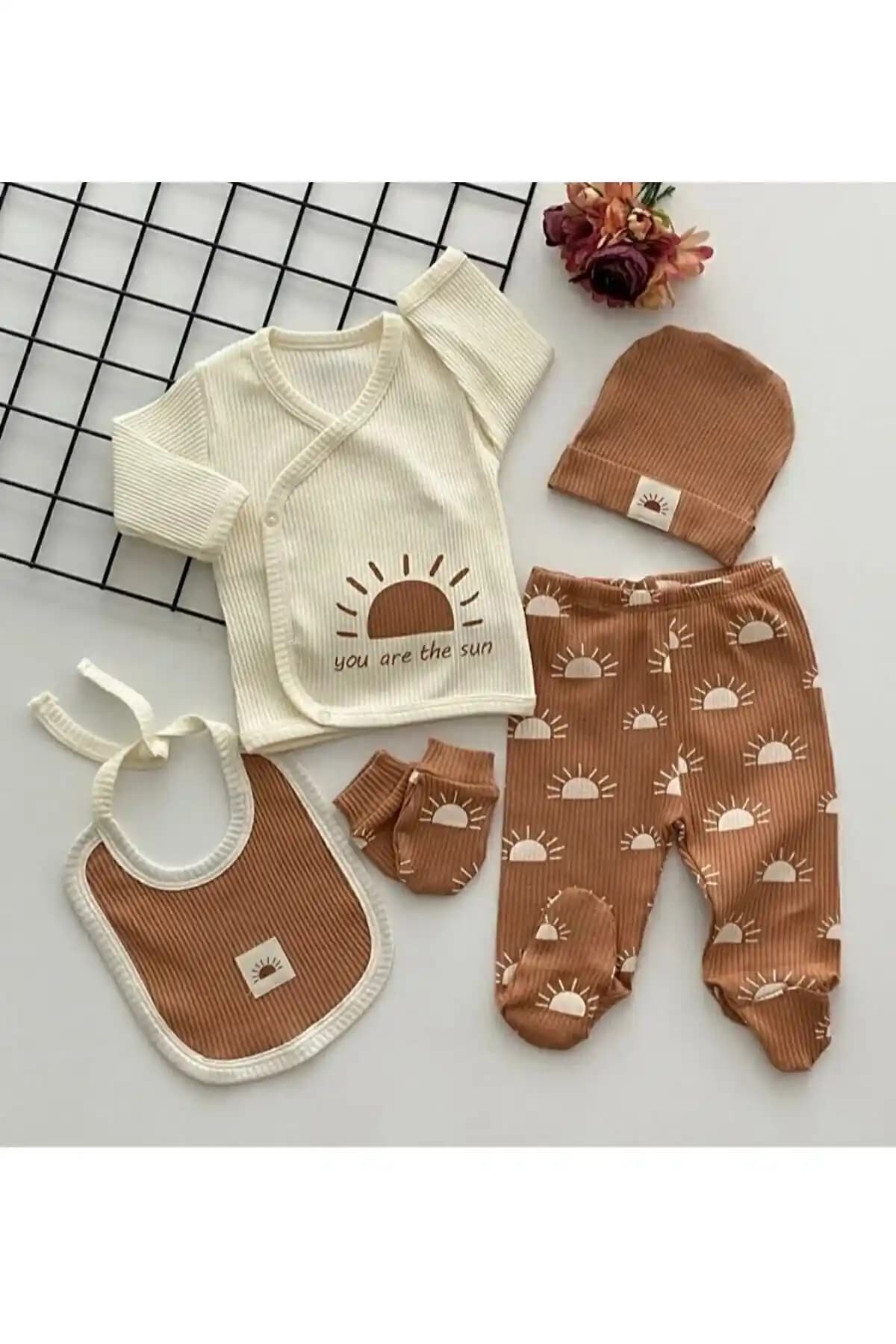 Derinbebe Organik Kumaş Fitilli 5 Parça Hastane Çıkışı Seti Bebekler İçin Sağlıklı ve Şık Tasarım