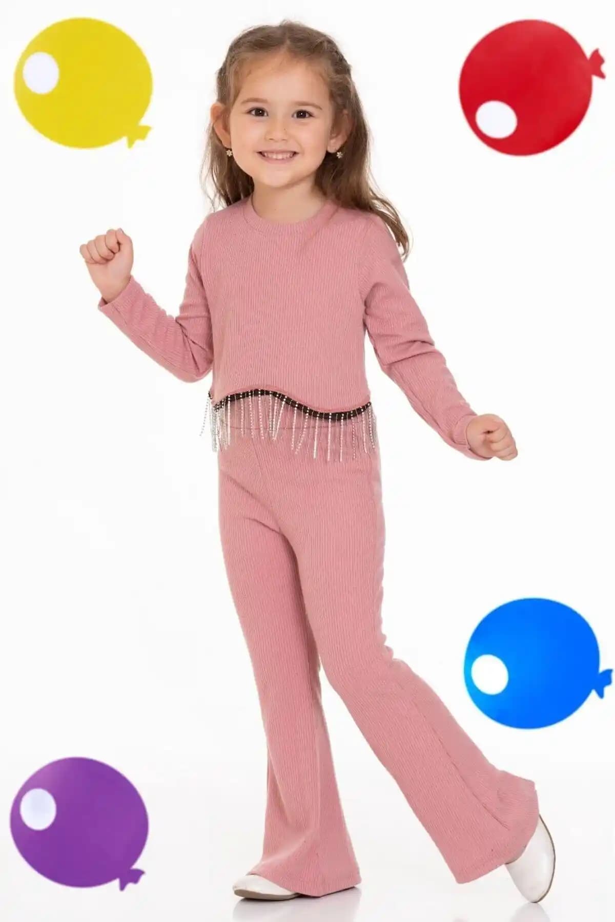 Mini Kanka Flanel Kumaş Crop Takım: Modern ve Rahat Günlük Giyim Seçeneği