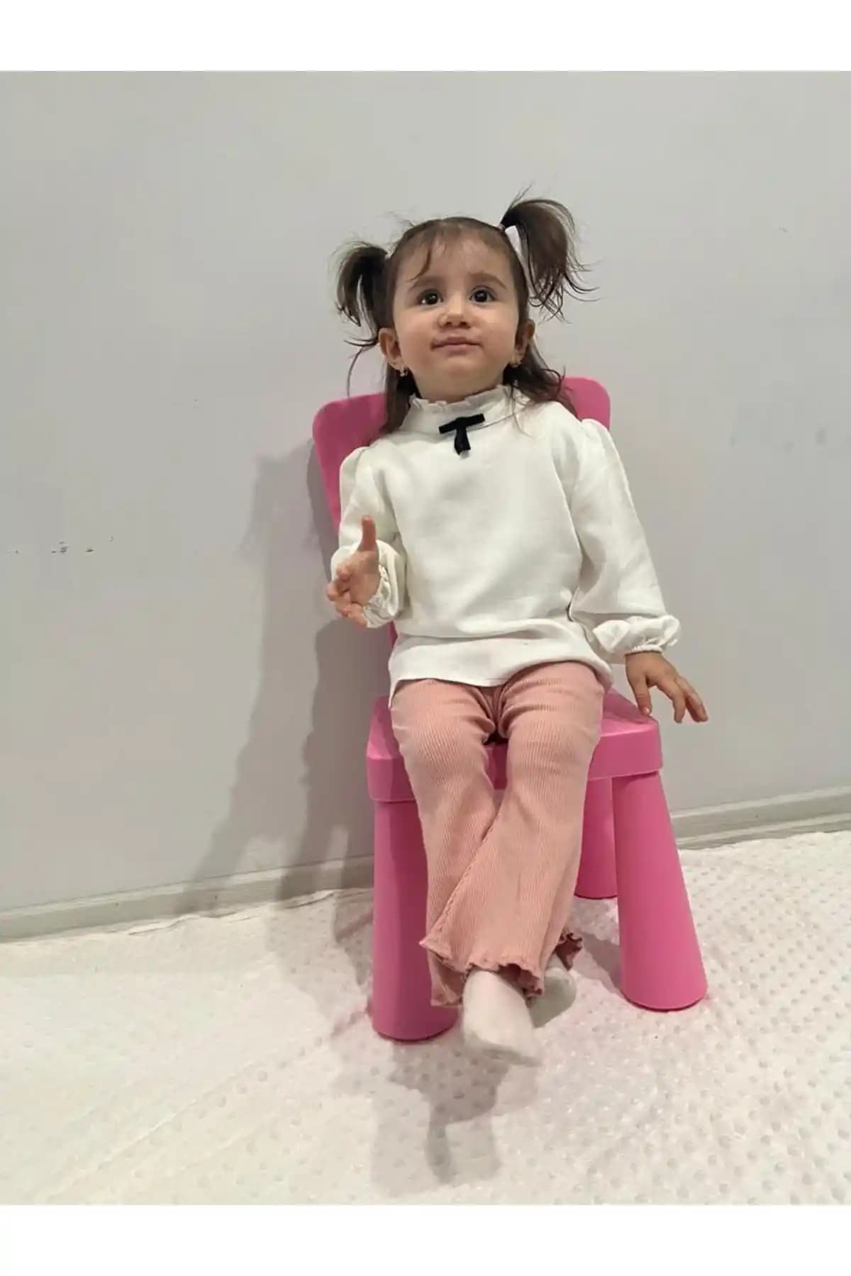 Arya Baby Kız Bebek Taytı: Konforlu ve Şık Günlük Kullanım İçin Modern Tasarım