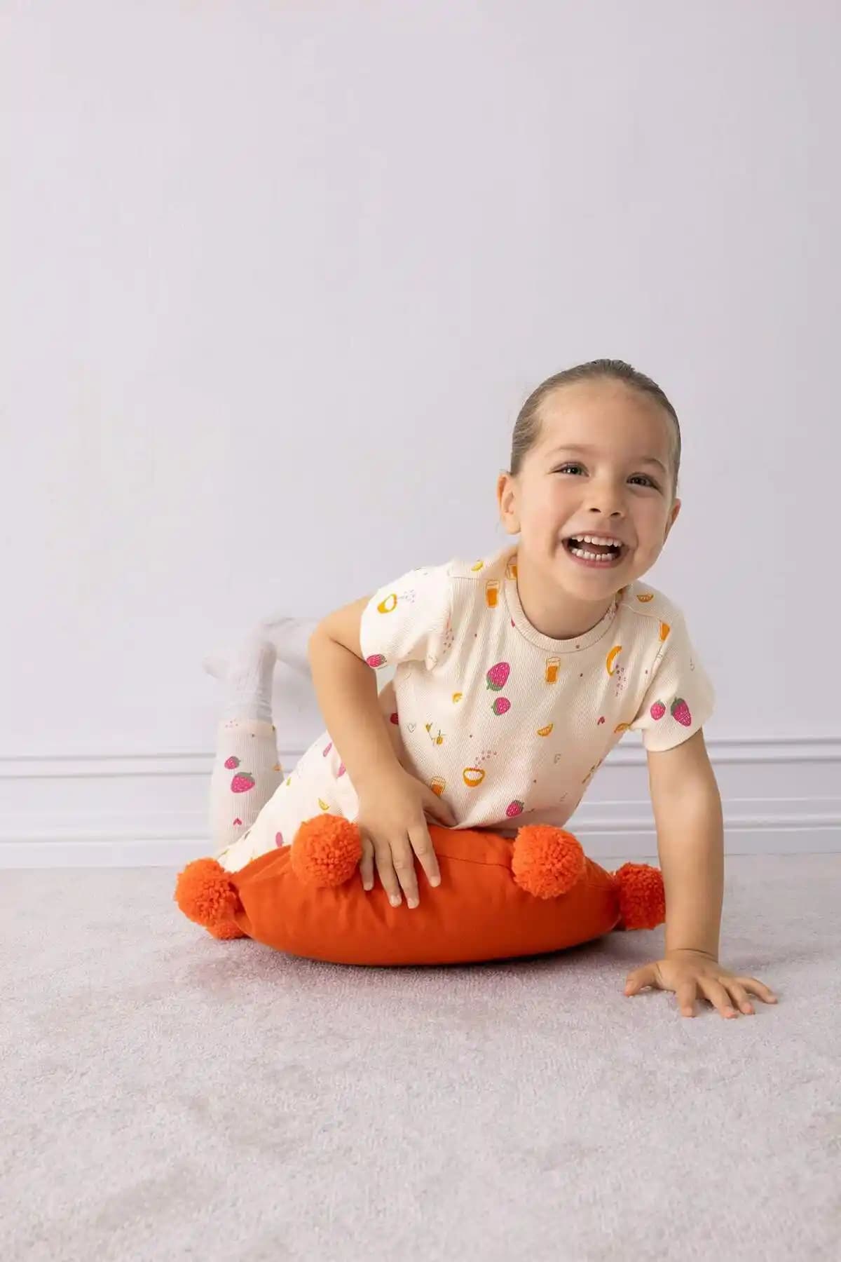 DeFacto Kız Bebek Pijama Takımı Renkli ve Konforlu Uyku Arkadaşı 75-90 Karakter